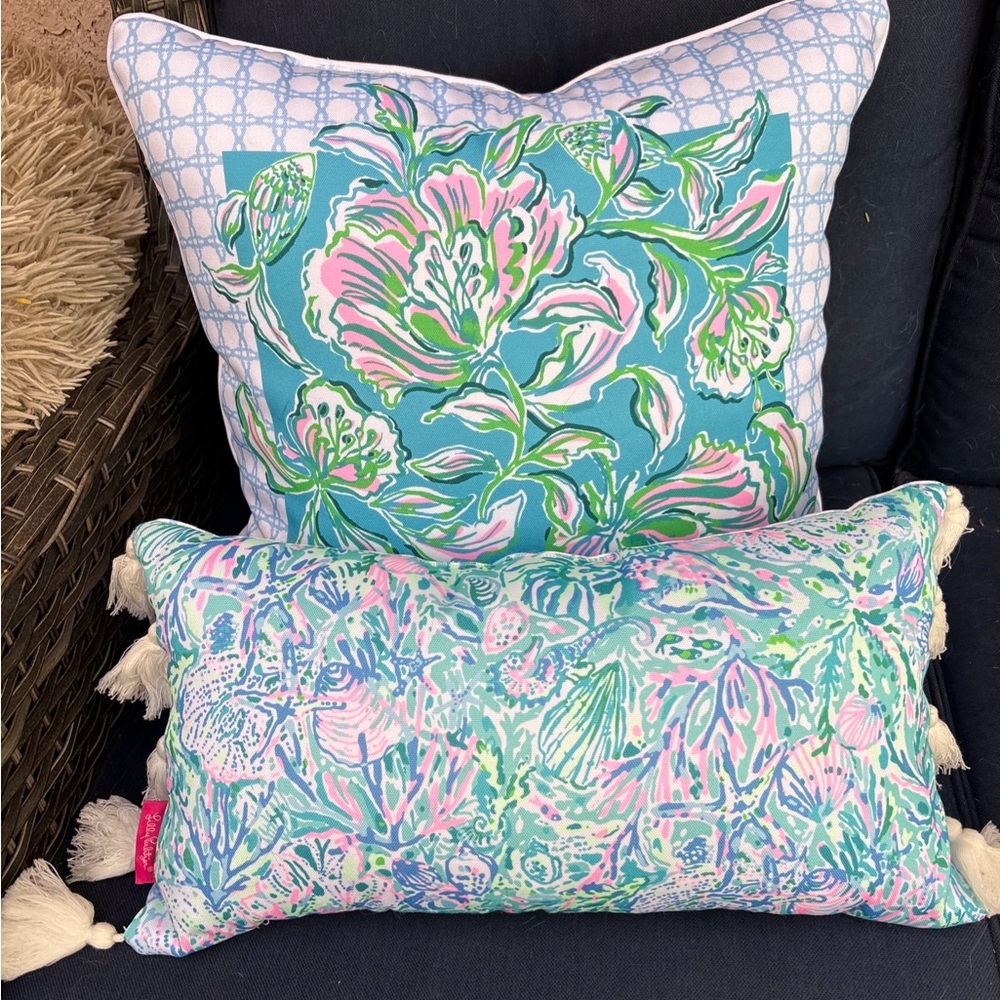 Lilly Pulitzer bundle 2 pillows NWOT 'Soleil It On Me' Indoor Outdoor